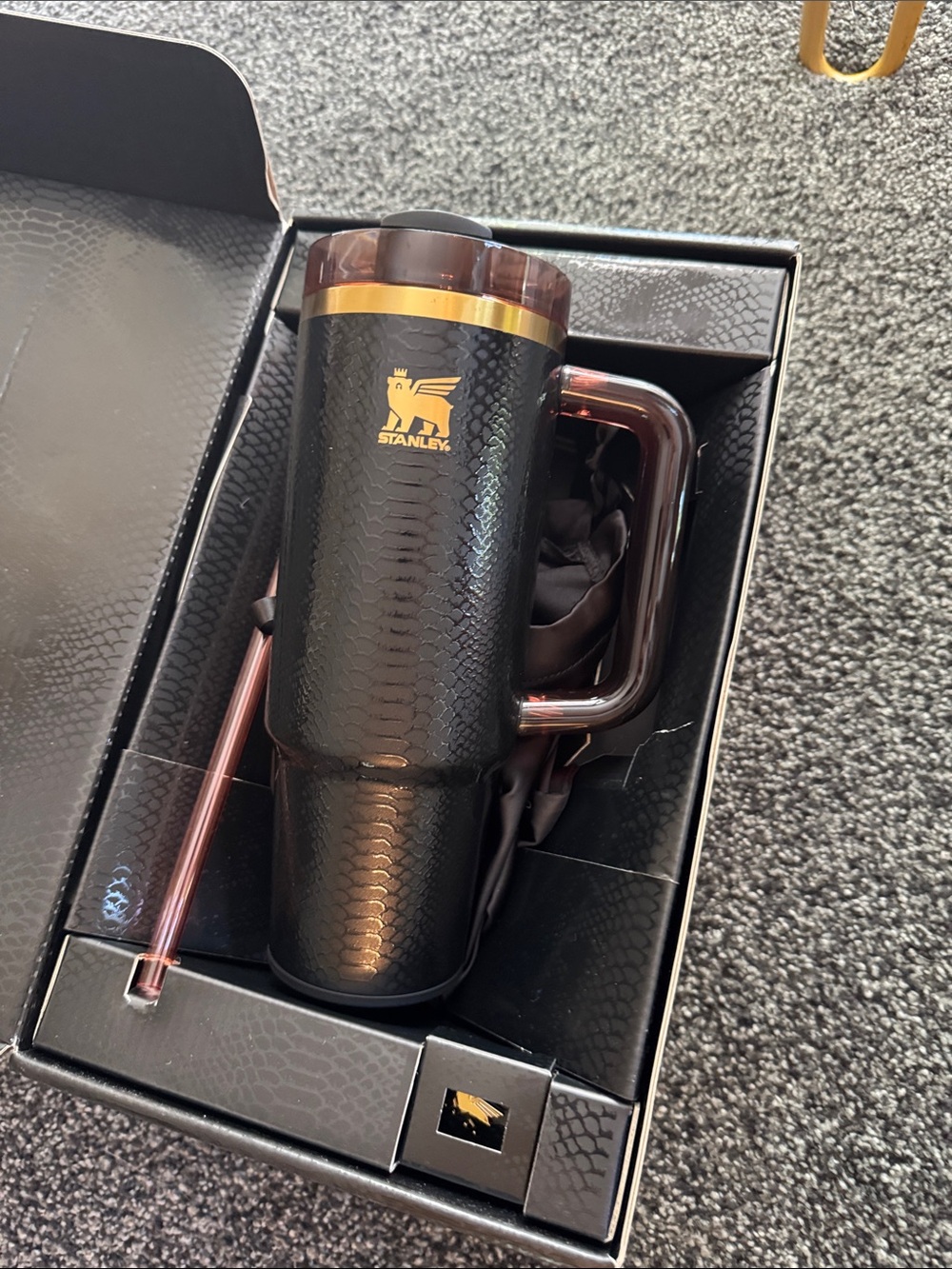 Stanley insulated mug (not a bag)